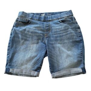 Levi Strauss Slimming Plus Size 20 Bermuda Jean Shorts Pull-on Totally Shaping